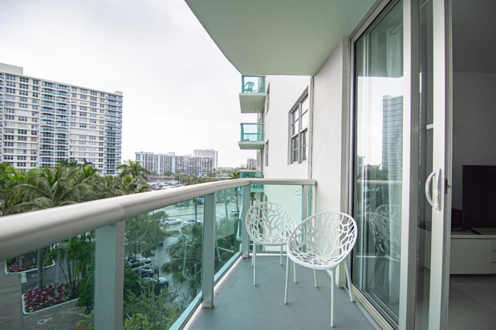 Lovely Beach Apartment By Miami Te Espera- Hollywood 5U Exterior foto